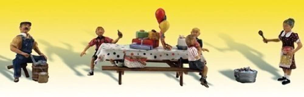 Backyard Birthday (5 Figures & Accessories) HO Scale Woodland Scenics