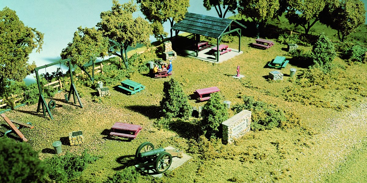 Woodland Scenics S132 HO-Scale Memorial Park