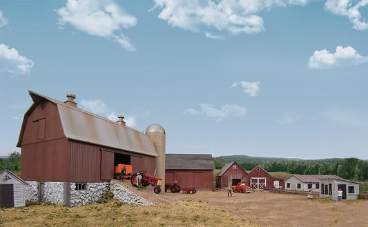 Walthers Cornerstone Rural USA - Meadowhead Barn Plastic Kit, 8