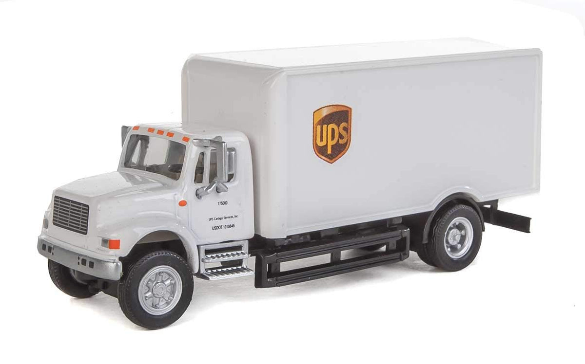 Walthers HO Scale International 4900 Single-Axle Box Van UPS (Cartage Service)