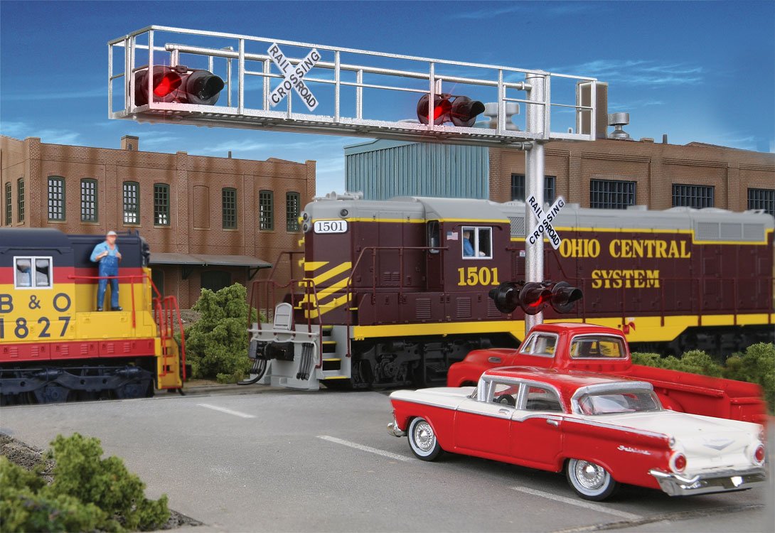 Walthers SceneMaster Modern Cantilever Grade Crossing Signal-Two-Lane 949-4330 HO Scale Model Railroad - Signals Kit