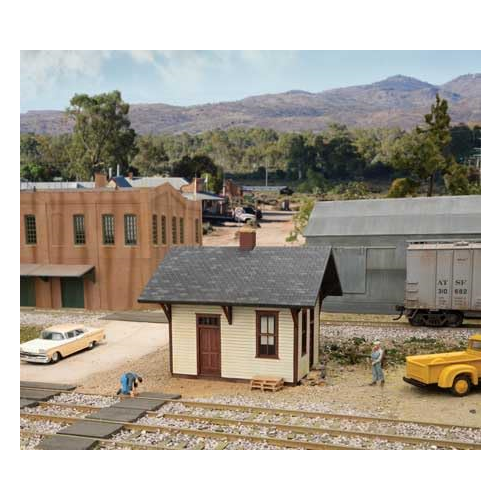 Walthers Cornerstone 933-4061 HO Scale Flag Stop Station - Kit - 3-3/8 x 3-1/16 x 2-7/8" 8.57 x 7.78 x 7.3cm