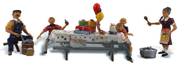 Backyard Birthday (5 Figures & Accessories) HO Scale Woodland Scenics